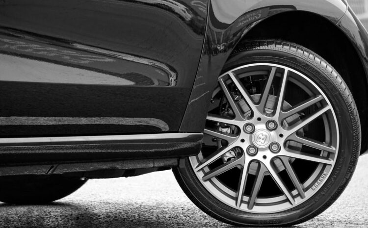  How to Spot Warning Signs Your Brakes or Tires Need Urgent Attention